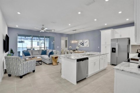 Townhouse in Kissimmee, Florida 5 bedrooms, 213.58 sq.m. № 1662560 - photo 9