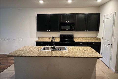 House in Ocala, Florida 4 bedrooms, 215.44 sq.m. № 1862783 - photo 14