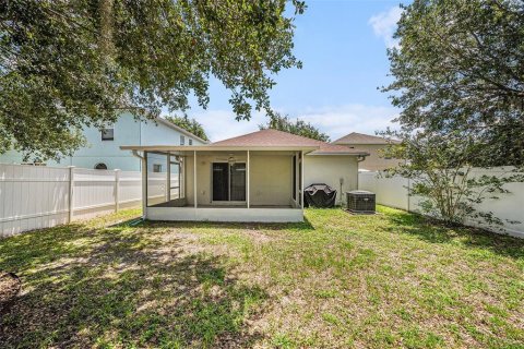 House in Land O' Lakes, Florida 3 bedrooms, 107.58 sq.m. № 1795399 - photo 19