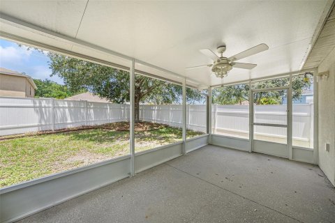 House in Land O' Lakes, Florida 3 bedrooms, 107.58 sq.m. № 1795399 - photo 16