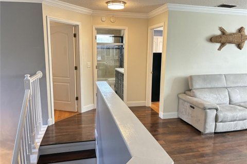 House in Oviedo, Florida 5 bedrooms, 272.67 sq.m. № 1815569 - photo 15