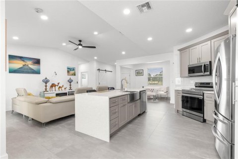 Casa en alquiler en Belleview, Florida, 3 dormitorios, 153.57 m2 № 1900152 - foto 16