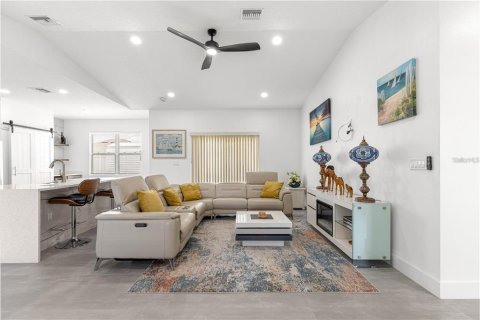 Casa en alquiler en Belleview, Florida, 3 dormitorios, 153.57 m2 № 1900152 - foto 18