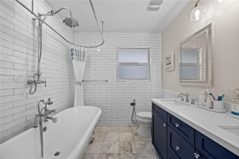 Casa en alquiler en Hollywood, Florida, 3 dormitorios, 136.75 m2 № 1993020 - foto 16