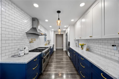 Casa en alquiler en Hollywood, Florida, 3 dormitorios, 136.75 m2 № 1993020 - foto 1