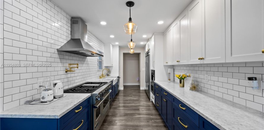 Casa en Hollywood, Florida 3 dormitorios, 136.75 m2 № 1993020