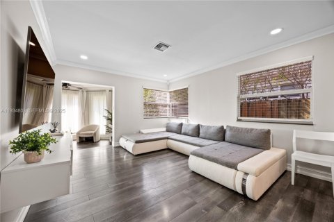 Casa en alquiler en Hollywood, Florida, 3 dormitorios, 136.75 m2 № 1993020 - foto 10