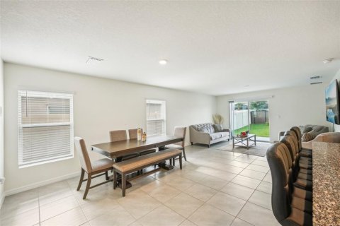 House in Riverview, Florida 5 bedrooms, 234.3 sq.m. № 2233435 - photo 2