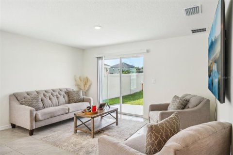 House in Riverview, Florida 5 bedrooms, 234.3 sq.m. № 2233435 - photo 4