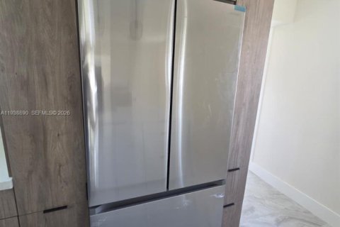 Купить виллу или дом в Маргит, Флорида 4 спальни, 125.33м2, № 2061290 - фото 17