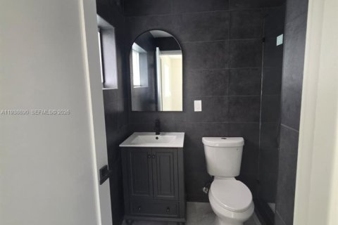 Купить виллу или дом в Маргит, Флорида 4 спальни, 125.33м2, № 2061290 - фото 12