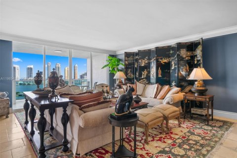Condo à Aventura, Floride, 2 chambres № 2081205