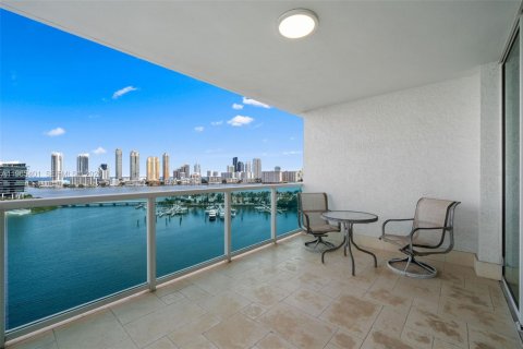 Copropriété à vendre à Aventura, Floride: 2 chambres, 275.92 m2 № 2081205 - photo 25