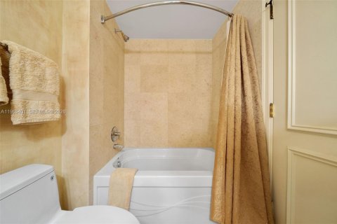 Copropriété à vendre à Aventura, Floride: 2 chambres, 275.92 m2 № 2081205 - photo 18