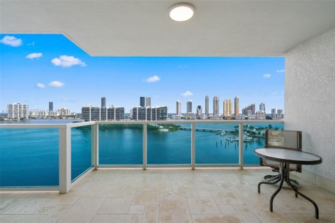 Copropriété à vendre à Aventura, Floride: 2 chambres, 275.92 m2 № 2081205 - photo 10