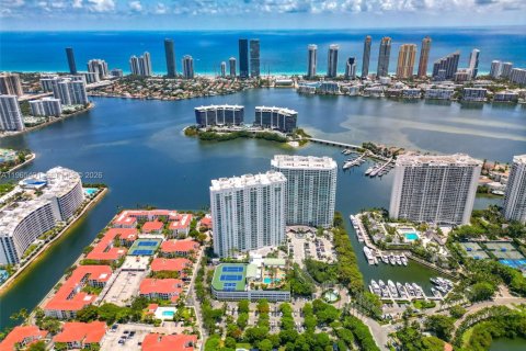 Copropriété à vendre à Aventura, Floride: 2 chambres, 275.92 m2 № 2081205 - photo 30