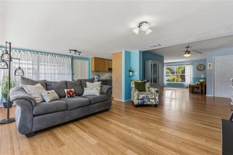 Villa ou maison à vendre à Clearwater, Floride: 3 chambres, 149.85 m2 № 2137505 - photo 10