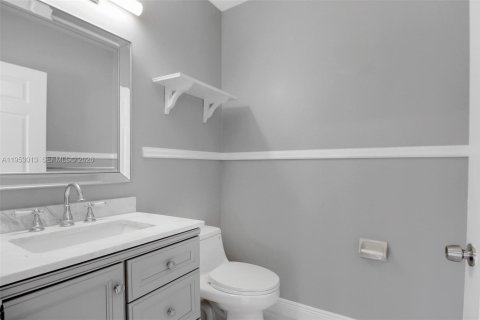 Купить виллу или дом в Катлер-Бей, Флорида 3 спальни, 197.7м2, № 2009057 - фото 17