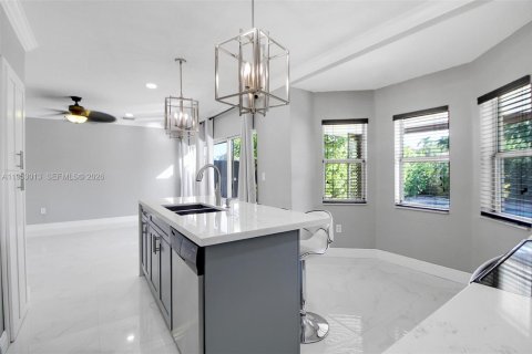 Купить виллу или дом в Катлер-Бей, Флорида 3 спальни, 197.7м2, № 2009057 - фото 14