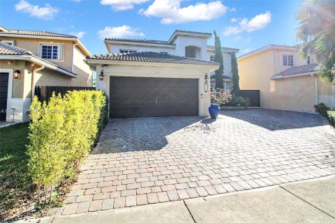 Купить виллу или дом в Катлер-Бей, Флорида 3 спальни, 197.7м2, № 2009057 - фото 3