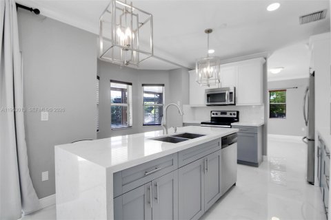 Купить виллу или дом в Катлер-Бей, Флорида 3 спальни, 197.7м2, № 2009057 - фото 18