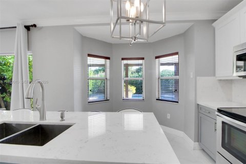 Купить виллу или дом в Катлер-Бей, Флорида 3 спальни, 197.7м2, № 2009057 - фото 16