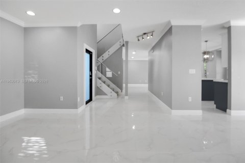 Купить виллу или дом в Катлер-Бей, Флорида 3 спальни, 197.7м2, № 2009057 - фото 8