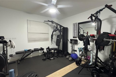 House in Riviera Beach, Florida 3 bedrooms, 153.75 sq.m. № 2010196 - photo 22