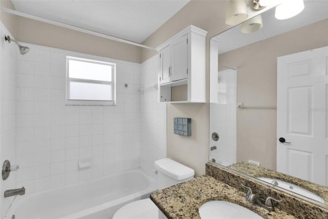 Villa ou maison à vendre à Palmetto, Floride: 3 chambres, 109.62 m2 № 2413521 - photo 27