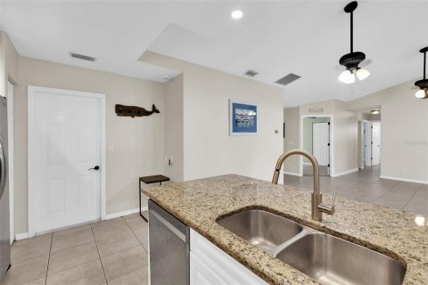 Villa ou maison à vendre à Palmetto, Floride: 3 chambres, 109.62 m2 № 2413521 - photo 15