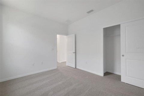 House in ANGELINE in Land O' Lakes, Florida 3 bedrooms, 252.97 sq.m. № 2152377 - photo 26