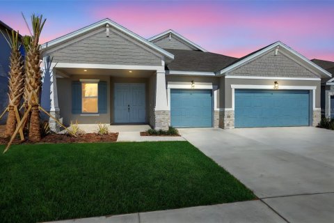 House in ANGELINE in Land O' Lakes, Florida 3 bedrooms, 252.97 sq.m. № 2152377 - photo 2
