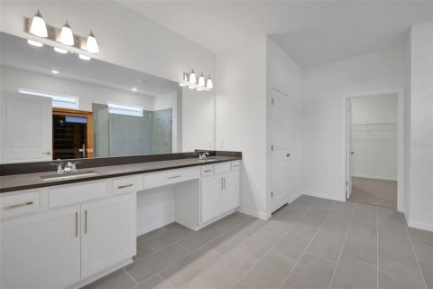 House in ANGELINE in Land O' Lakes, Florida 3 bedrooms, 252.97 sq.m. № 2152377 - photo 11