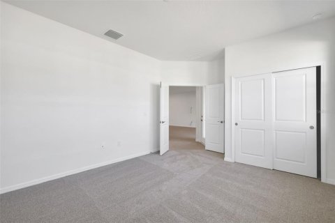 House in ANGELINE in Land O' Lakes, Florida 3 bedrooms, 252.97 sq.m. № 2152377 - photo 15