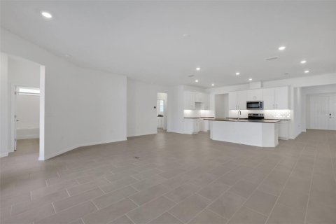 House in ANGELINE in Land O' Lakes, Florida 3 bedrooms, 252.97 sq.m. № 2152377 - photo 18