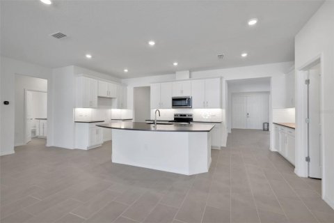 House in ANGELINE in Land O' Lakes, Florida 3 bedrooms, 252.97 sq.m. № 2152377 - photo 19
