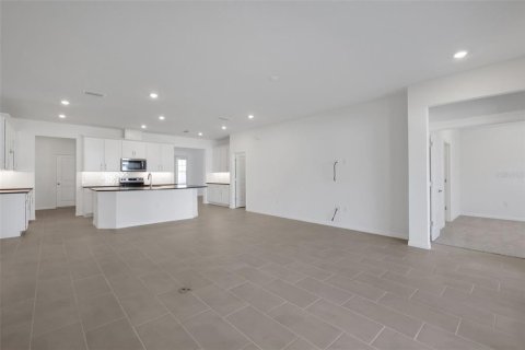 House in ANGELINE in Land O' Lakes, Florida 3 bedrooms, 252.97 sq.m. № 2152377 - photo 17