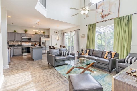 Villa ou maison à louer à Kissimmee, Floride: 7 chambres, 272.58 m2 № 1651574 - photo 9