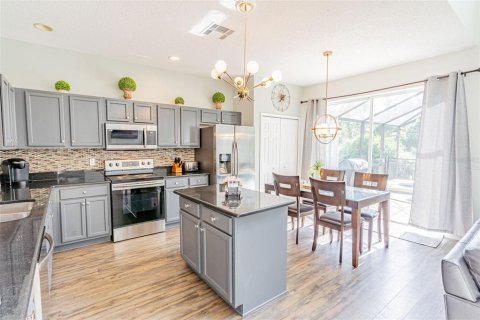 Villa ou maison à louer à Kissimmee, Floride: 7 chambres, 272.58 m2 № 1651574 - photo 4