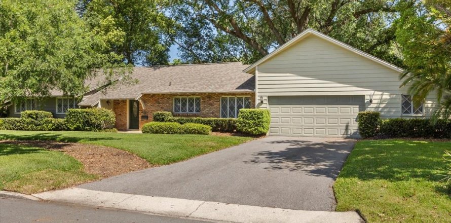 Villa ou maison à Maitland, Floride 3 chambres, 150.78 m2 № 2093195