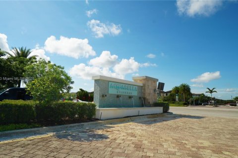 Townhouse in Hialeah, Florida 3 bedrooms, 147.06 sq.m. № 1977724 - photo 8