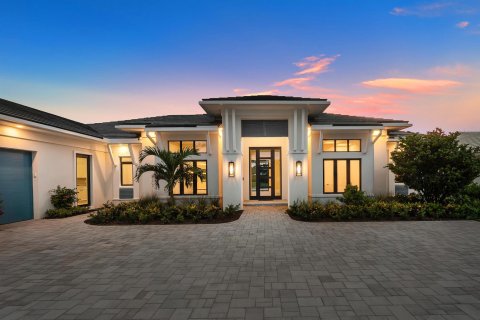 House in Boynton Beach, Florida 4 bedrooms, 362.97 sq.m. № 2378657 - photo 2