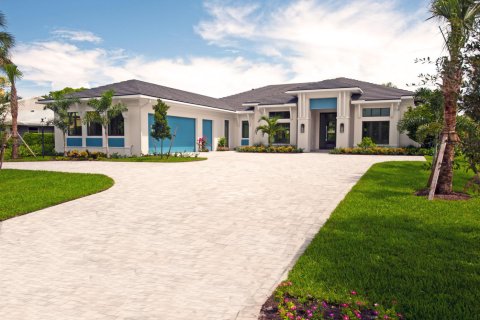 House in Boynton Beach, Florida 4 bedrooms, 362.97 sq.m. № 2378657
