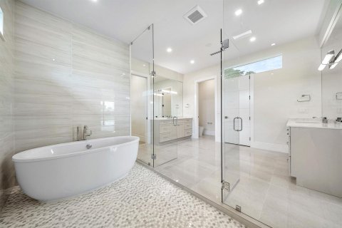 House in Boynton Beach, Florida 4 bedrooms, 362.97 sq.m. № 2378657 - photo 28