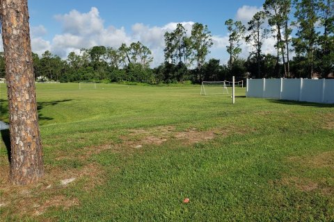 Townhouse in Land O' Lakes, Florida 2 bedrooms, 95.88 sq.m. № 1903357 - photo 17