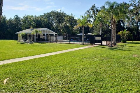 Townhouse in Land O' Lakes, Florida 2 bedrooms, 95.88 sq.m. № 1903357 - photo 12