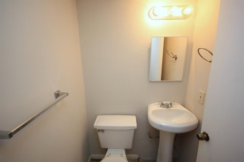 Townhouse in Land O' Lakes, Florida 2 bedrooms, 95.88 sq.m. № 1903357 - photo 4