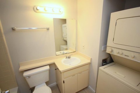 Townhouse in Land O' Lakes, Florida 2 bedrooms, 95.88 sq.m. № 1903357 - photo 7