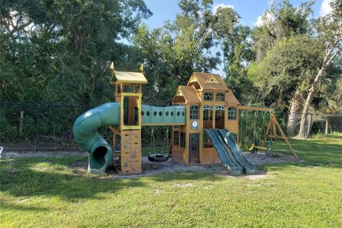 Townhouse in Land O' Lakes, Florida 2 bedrooms, 95.88 sq.m. № 1903357 - photo 15