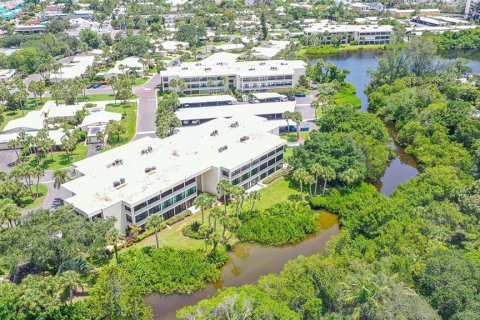 Copropriété à vendre à Sarasota, Floride: 2 chambres, 118.08 m2 № 2128835 - photo 23